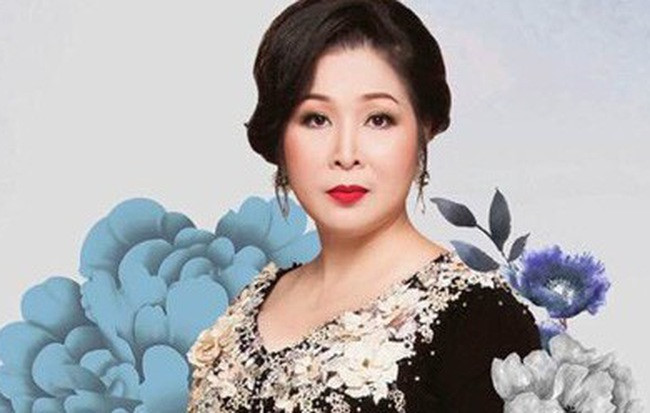 NSND Hồng Vân mở lại sân khấu kịch sau hai ngày tuyên bố đóng cửa