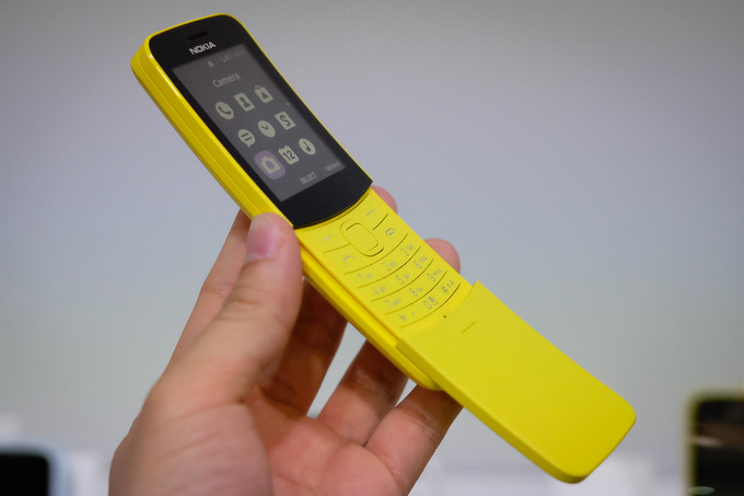 Ảnh thực tế điện thoại quả chuối Nokia 8110