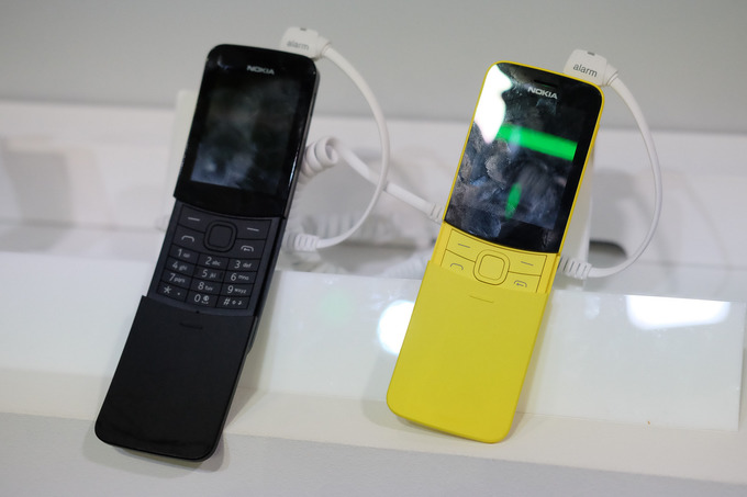 Ảnh thực tế điện thoại quả chuối Nokia 8110