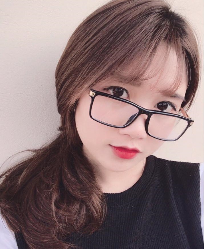 Nữ sinh ngành Y Dược gặp sóng gió khi khoe ảnh lần đầu thực hành ở phòng thí nghiệm