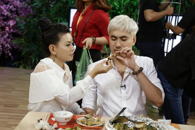 Con đường yêu của Kiều Minh Tuấn và Cát Phượng: Trái tim dẫu sắt đá đến mấy cũng tan chảy bởi tình yêu chân thành Con đường yêu của Kiều Minh Tuấn và Cát Phượng: Trái tim dẫu sắt đá đến mấy cũng tan chảy bởi tình yêu chân thành
