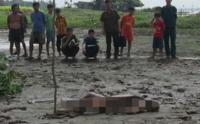 Tìm tung tích người đàn ông ngoại quốc, thi thể có nhiều hình xăm