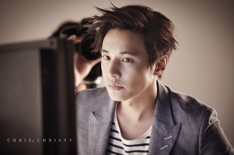 Won Bin: 8 năm mất hút không thèm đóng phim, nhưng cứ quay quảng cáo là lại hot như một kỳ tích