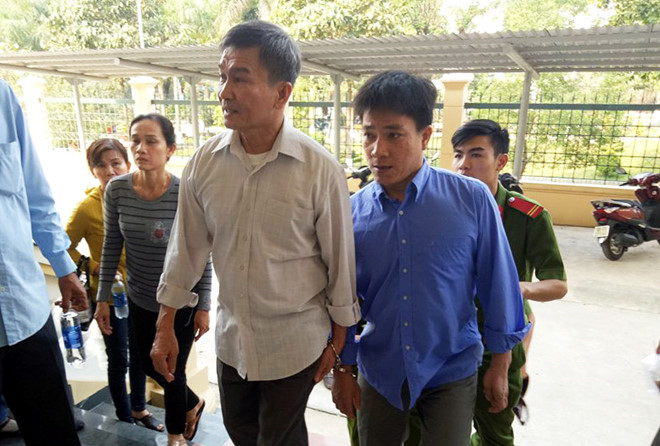 Hoãn phiên tòa vụ sập cầu Ghềnh do lấn cấn định giá tài sản