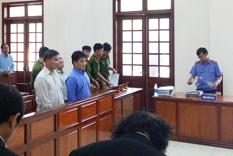 Hoãn phiên tòa vụ sập cầu Ghềnh do lấn cấn định giá tài sản