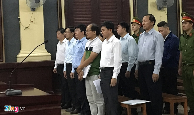 Đề nghị buộc cựu lãnh đạo Vietinbank đến phiên xử 10 cán bộ Navibank