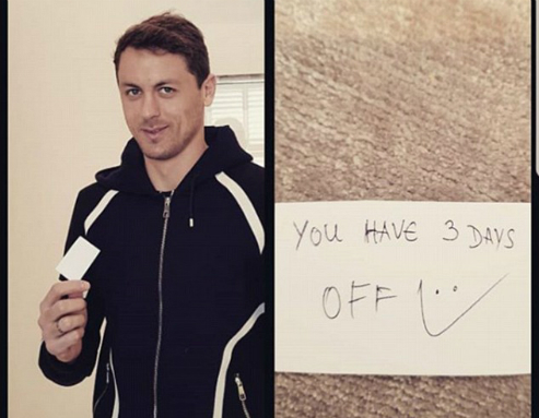 Đánh bại Chelsea, cầu thủ Man Utd đi chơi vòng quanh thế giới