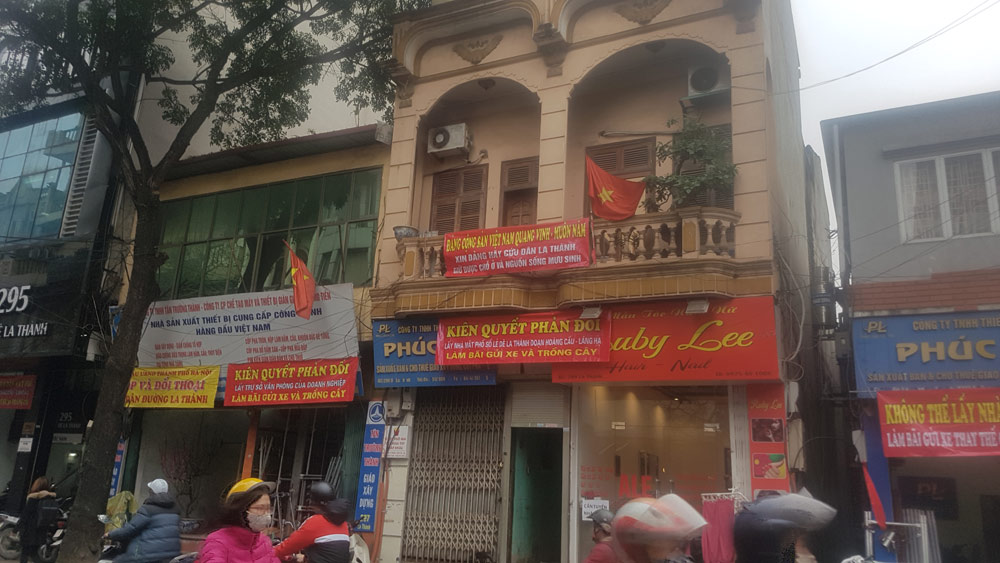 Sắp đối thoại với trăm hộ dân treo băng rôn trên phố La Thành