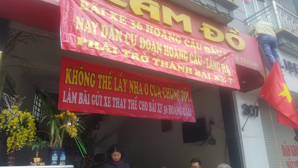 Sắp đối thoại với trăm hộ dân treo băng rôn trên phố La Thành Sắp đối thoại với trăm hộ dân treo băng rôn trên phố La Thành