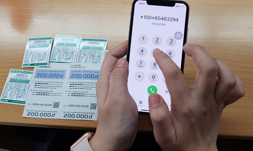 Nhà mạng ồ ạt khuyến mại nạp thẻ khủng trước giờ giới nghiêm