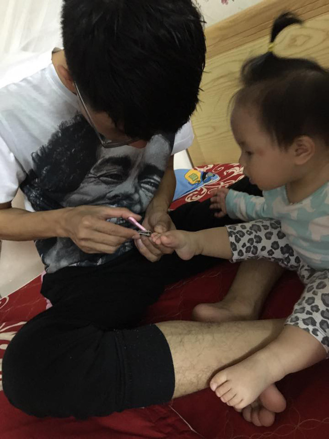 Bố, con gái và những bức ảnh tạo cơn sốt trên mạng xã hội Việt những ngày qua Bố, con gái và những bức ảnh tạo cơn sốt trên mạng xã hội Việt những ngày qua