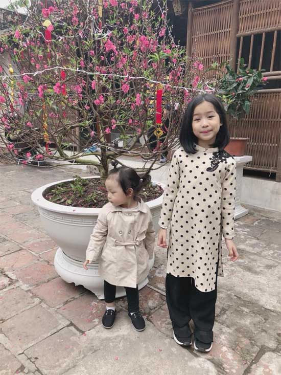 Sau thời gian dài giấu kín, Lưu Hương Giang lần đầu khoe ảnh cận mặt con gái thứ 2