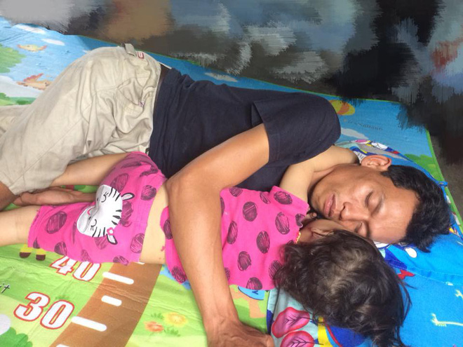 Series ảnh chứng minh, các mẹ đau đẻ cũng bằng thừa, con luôn là bản copy của bố, đến thần thái cũng hệt như nhau