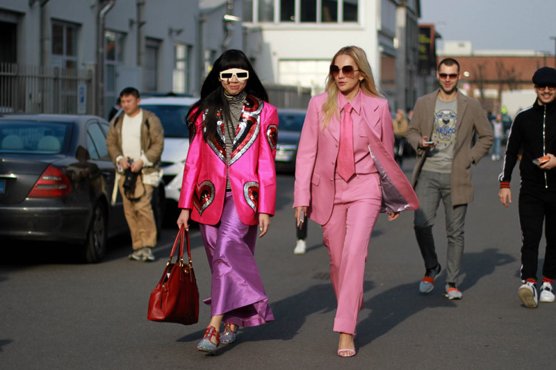 Những bộ cánh sặc sỡ màu sắc tại tuần lễ thời trang Milan