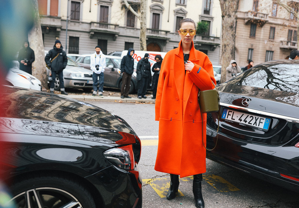 Những bộ cánh sặc sỡ màu sắc tại tuần lễ thời trang Milan