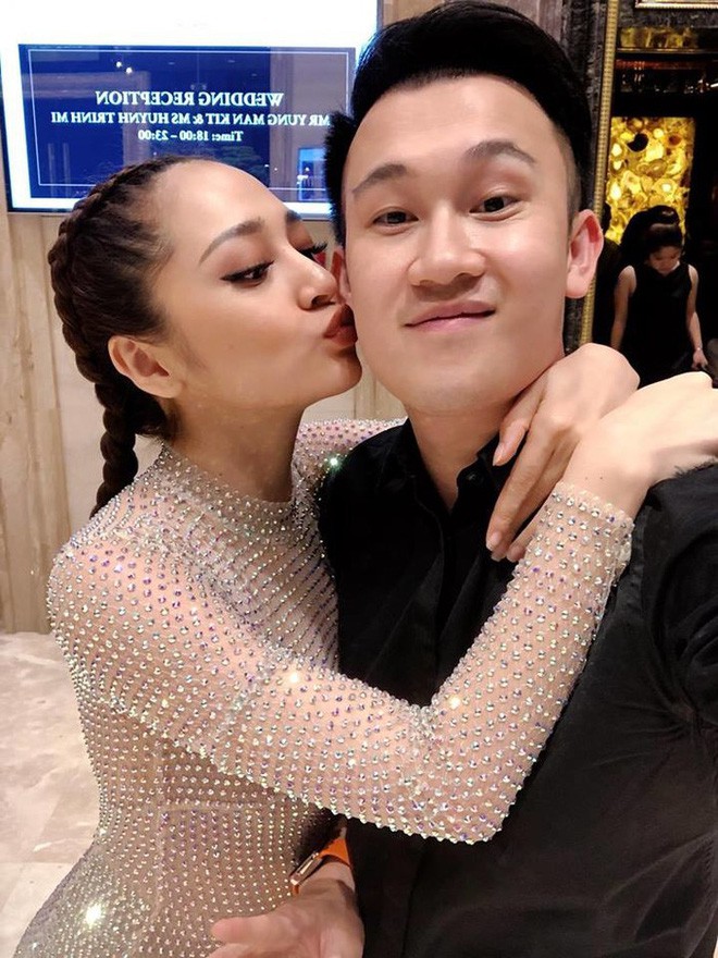 Phô diễn vóc dáng trong cùng một thiết kế đầm ôm sát, Hương Giang Idol tinh tế hơn hẳn Bảo Anh và Chúng Huyền Thanh