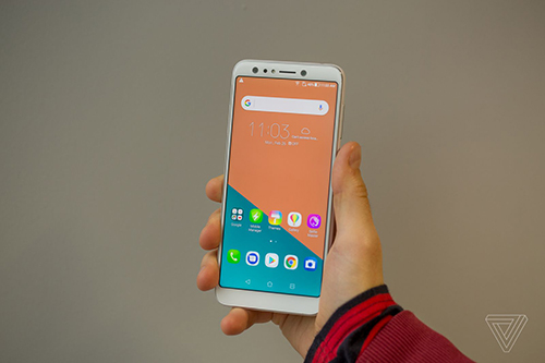 Asus ra Zenfone 5 thiết kế giống iPhone X