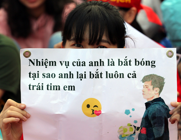 Sân Thống Nhất nổ tung khi U23 giao lưu với người hâm mộ Sân Thống Nhất nổ tung khi U23 giao lưu với người hâm mộ