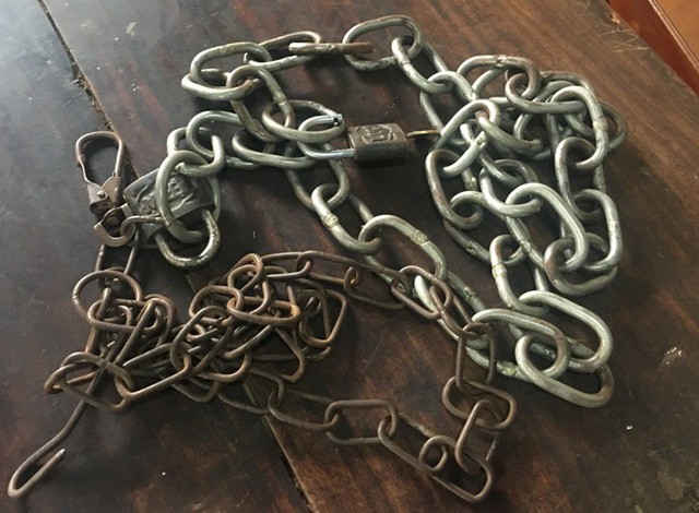 Vụ bé trai bị xích cổ tại Thanh Hoá: Hoàn cảnh đáng thương của bà nội 90 tuổi nuôi cháu hư hỏng