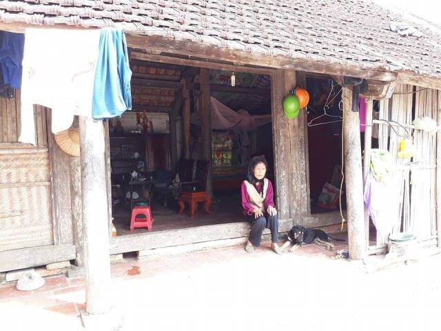 Vụ bé trai bị xích cổ tại Thanh Hoá: Hoàn cảnh đáng thương của bà nội 90 tuổi nuôi cháu hư hỏng