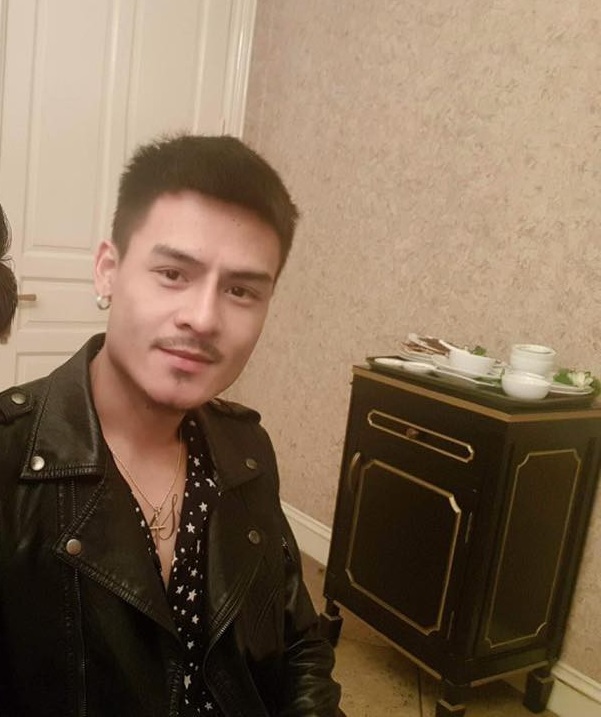 Sự thật giọng hát triệu view của soái ca Hoa Vinh gây bão mạng?