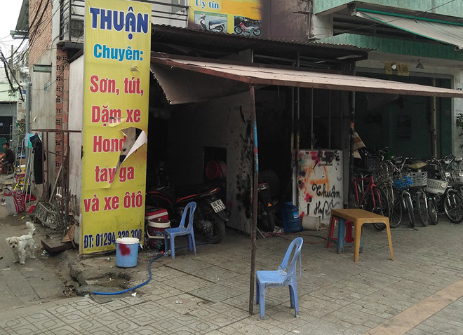 20 côn đồ ném bom xăng vào tiệm sơn, truy sát người dân