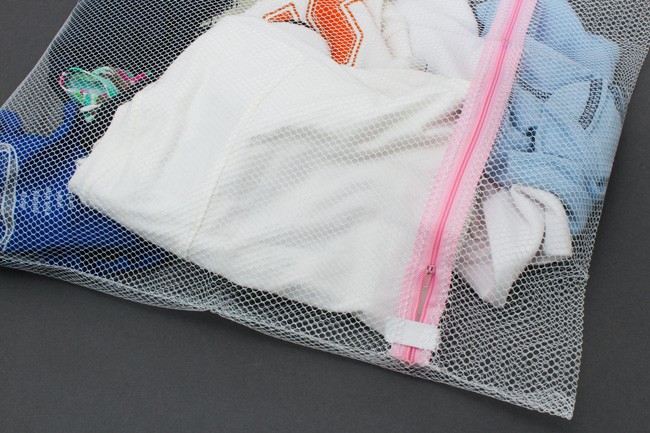 Cho 2 chai nước khoáng vào trong máy giặt để giặt quần áo, điều kỳ diệu sẽ xảy ra