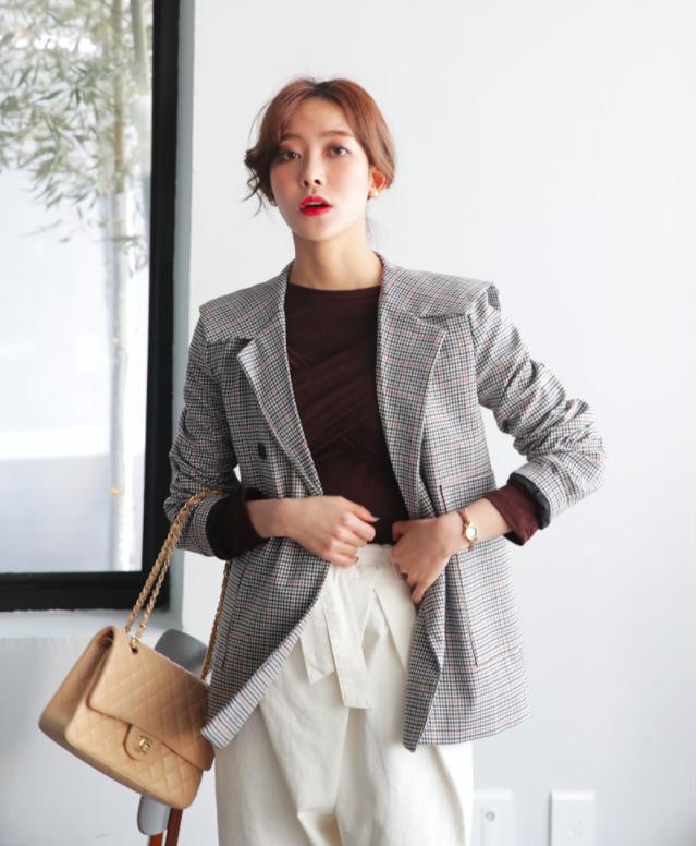 Hoa mắt trước tủ đồ, cuối cùng chị em cũng tìm ra 4 món đồ hoàn hảo diện đi làm