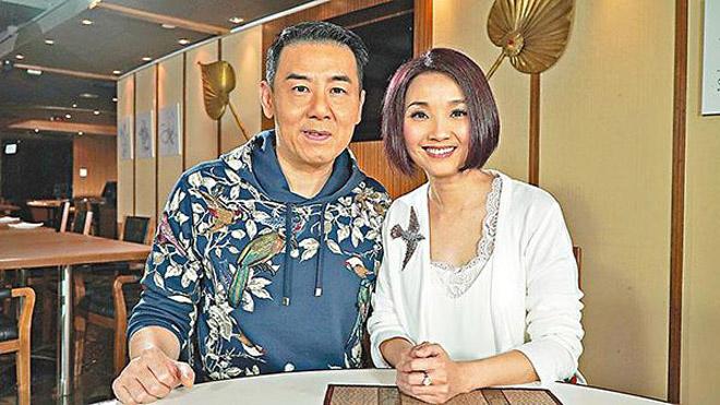 Từ bỏ showbiz, tình địch của Hoa hậu tài giỏi nhất Hong Kong mãn nguyện với cuộc sống bình yên Từ bỏ showbiz, tình địch của Hoa hậu tài giỏi nhất Hong Kong mãn nguyện với cuộc sống bình yên