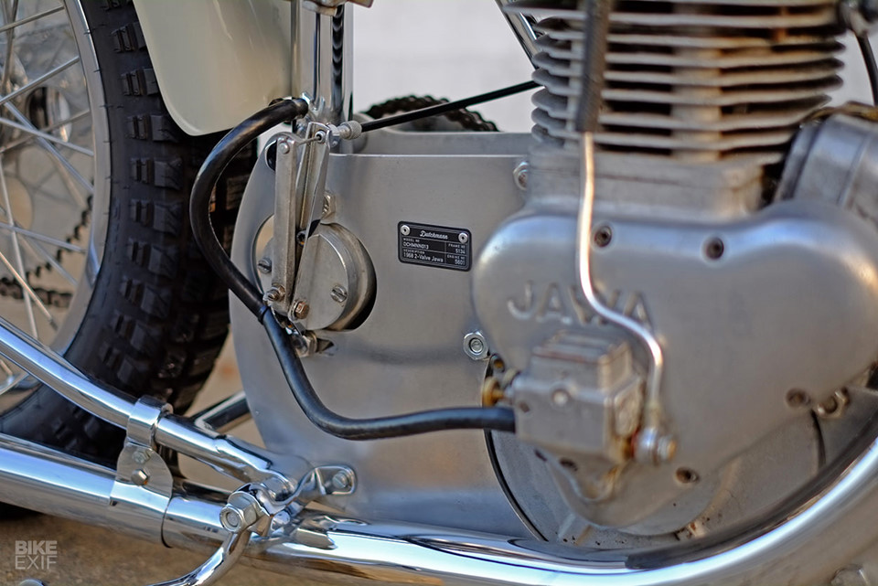 Xế độ Jawa 1968 phóng nhanh hơn cả Porsche 911