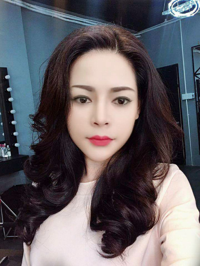 Nghe lời nhân viên spa chấm nám cho đẹp da, cô gái trẻ bị thui cháy loang lổ cả mặt Nghe lời nhân viên spa chấm nám cho đẹp da, cô gái trẻ bị thui cháy loang lổ cả mặt