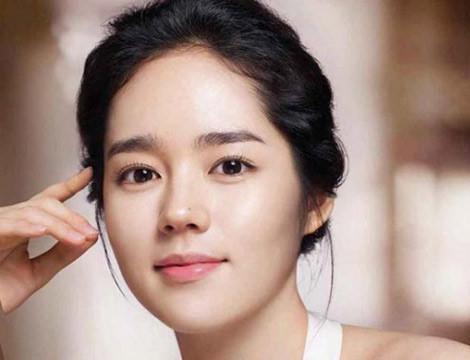 7 đặc điểm trên gương mặt hé lộ người phụ nữ có số hưởng, phước lành, may mắn cả đời