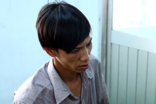 Nam thanh niên tráo vàng giả lấy vàng thật