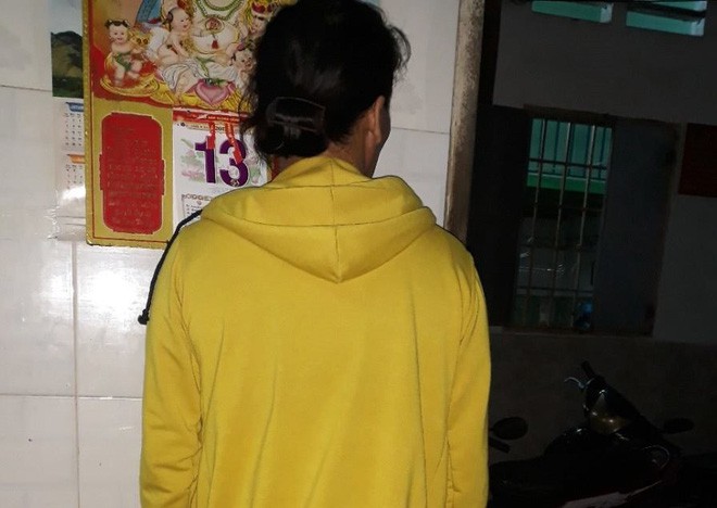 Xót cảnh người mẹ nhí 13 tuổi chăm con trai 1 tháng tuổi không có bố vì bị xâm hại tình dục