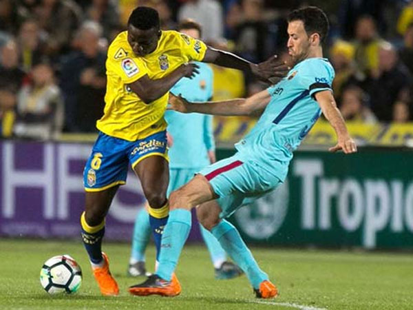 Las Palmas - Barcelona: Tuyệt phẩm siêu sao, penalty định đoạt