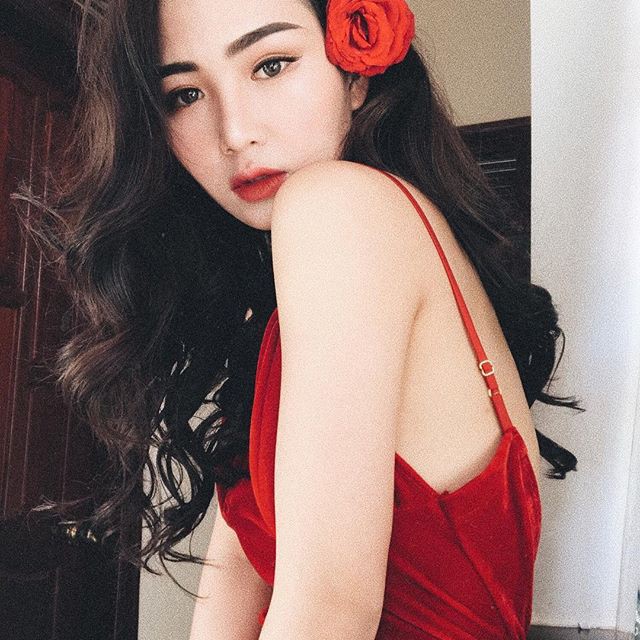 Quen nhau qua mạng, cô gái bay từ Hà Nội đến London để gặp bạn trai và câu chuyện tình yêu đẹp như mơ