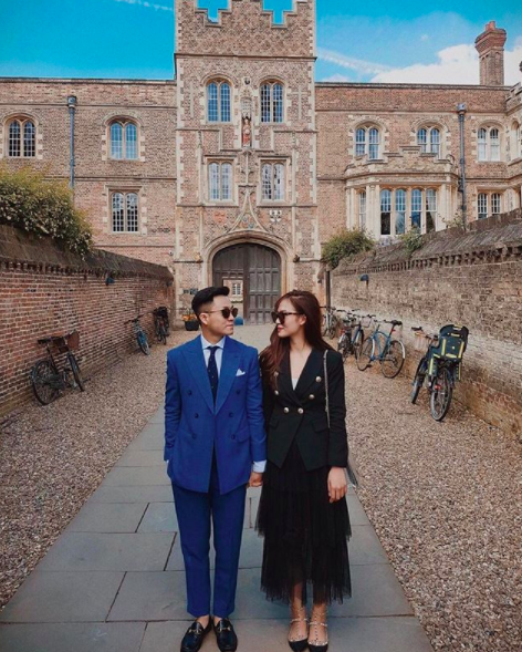 Quen nhau qua mạng, cô gái bay từ Hà Nội đến London để gặp bạn trai và câu chuyện tình yêu đẹp như mơ Quen nhau qua mạng, cô gái bay từ Hà Nội đến London để gặp bạn trai và câu chuyện tình yêu đẹp như mơ