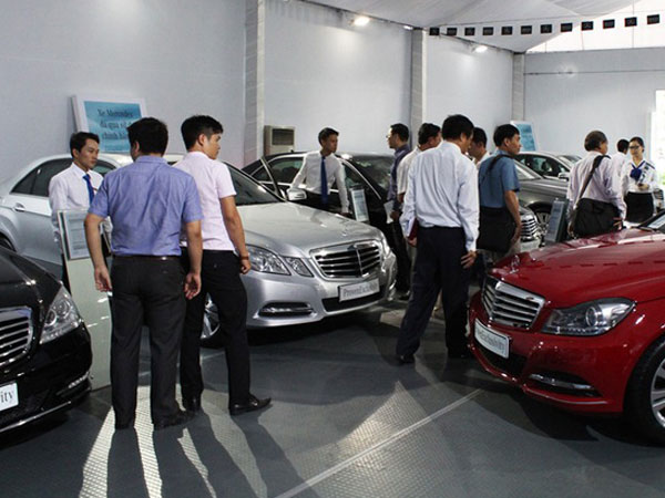 Ô tô nhập khẩu thuế 0% về Việt Nam: Giá xe giảm ngay 200 triệu