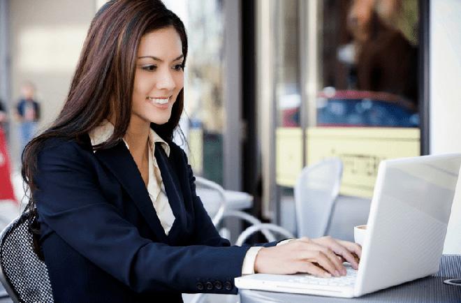 Bí quyết để 8 tiếng văn phòng không là thủ phạm cho làn da sạm đen nổi mụn của bạn Bí quyết để 8 tiếng văn phòng không là thủ phạm cho làn da sạm đen nổi mụn của bạn