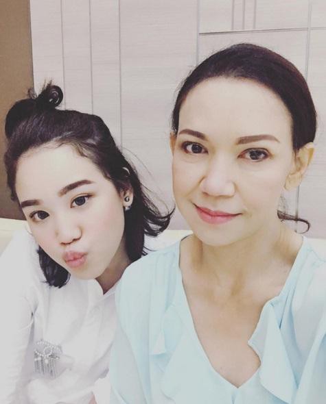 Mẹ 2 con kể chuyện làm dâu trên đe dưới búa: Lo cho mẹ chồng từ A-Z vẫn bị khinh, em chồng thì ác miệng