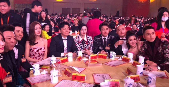 Dàn khách mời khủng trong đám cưới Lý - Băng: Không sao hạng A thì cũng là đại gia, tỷ phú cho tới quan chức chính phủ Dàn khách mời khủng trong đám cưới Lý - Băng: Không sao hạng A thì cũng là đại gia, tỷ phú cho tới quan chức chính phủ