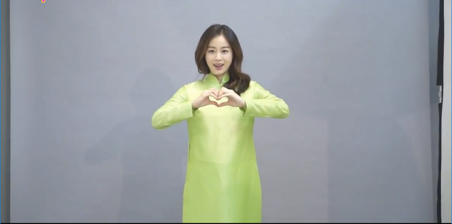 Nóng: Vừa tái xuất sau thời kỳ nghỉ sinh, bà mẹ bỉm sữa Kim Tae Hee đã xác nhận tới Việt Nam Nóng: Vừa tái xuất sau thời kỳ nghỉ sinh, bà mẹ bỉm sữa Kim Tae Hee đã xác nhận tới Việt Nam