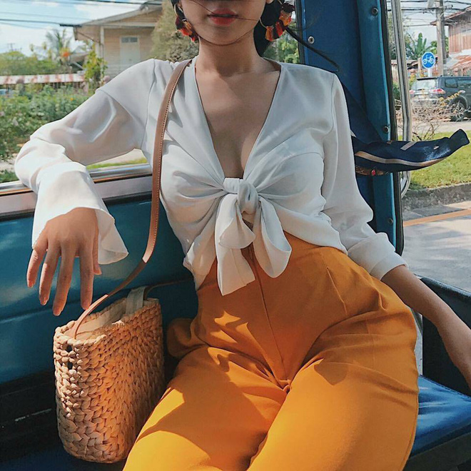 Khi bạn mua hàng online chẳng y hình, thần thái xuất sắc mấy cũng không thể cứu vãn nổi