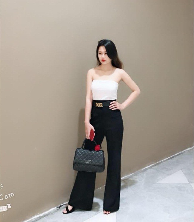 Khi bạn mua hàng online chẳng y hình, thần thái xuất sắc mấy cũng không thể cứu vãn nổi