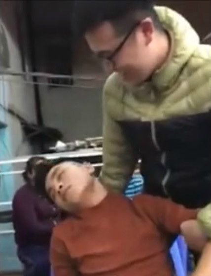 9X bất tỉnh vì uống rượu thách đố: 210.000 đồng đổi tính mạng có đáng?