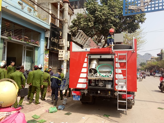 Sơn La: Nổ kinh hoàng trong ngôi nhà 3 tầng