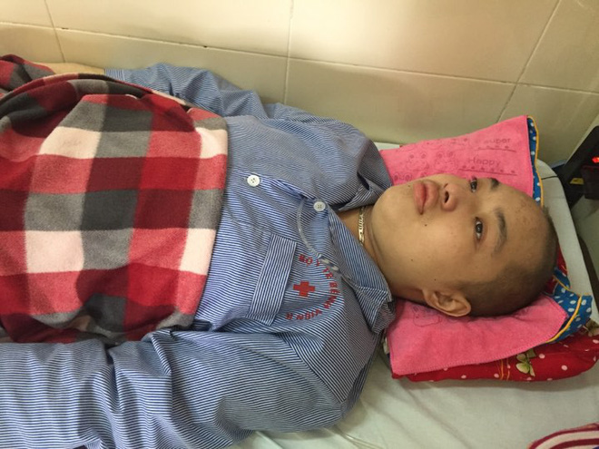 Số phận nghiệt ngã của cậu bé 17 tuổi bị ung thư di căn vẫn liên tục giành 2 giải học sinh giỏi