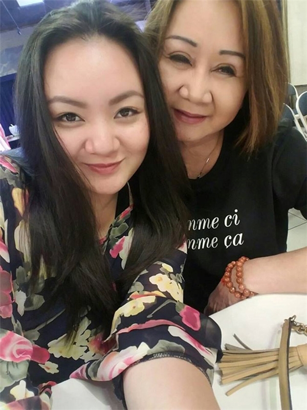 Xuân Mai từng phụ quán phở, làm nhân viên bán hàng tại Mỹ