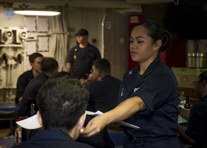 Hình ảnh mới nhất trên Biển Đông của tàu sân bay Mỹ sắp đến Việt Nam