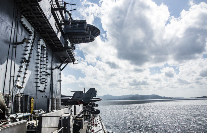 Hình ảnh mới nhất trên Biển Đông của tàu sân bay Mỹ sắp đến Việt Nam